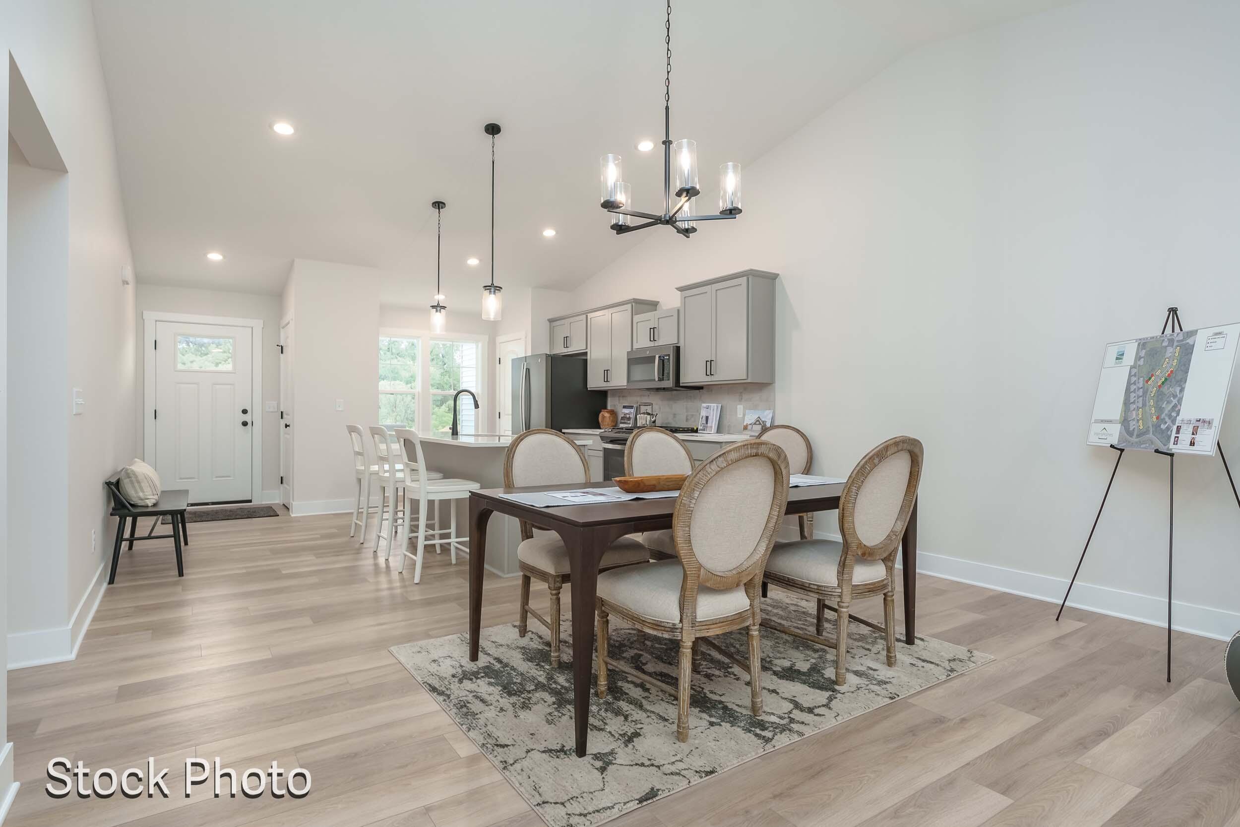 327 Round Hill Road Kalamazoo, MI 49009 - Photo 9 of 28 Hickory_Valley_Dr_196_Kalamazoo_49009-7_