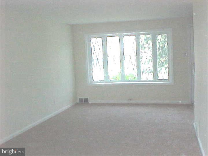 225 West Roland Road Brookhaven, PA 19015 - Photo 3 of 20 Gallery Image 3