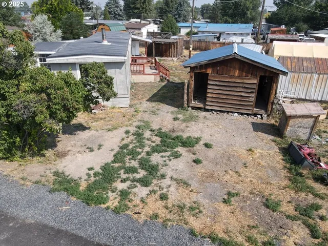 a close up of a mirror