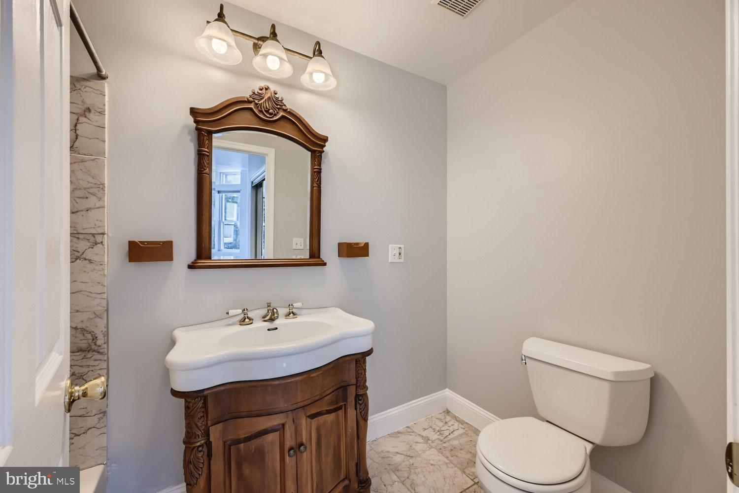 816 West 37th Street Baltimore, MD 21211 - Photo 17 of 33