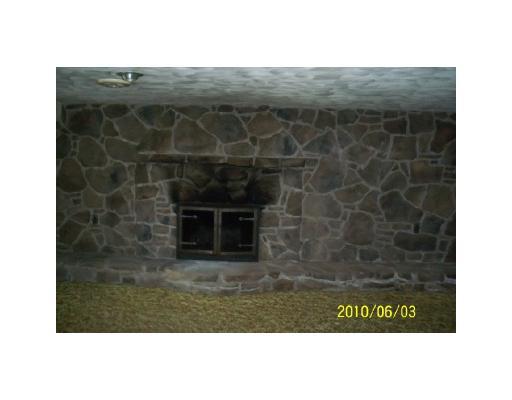 601 Sand Hill Road Mount Pleasant, PA 15666 - Photo 8 of 8 Den/Family/Great Room.