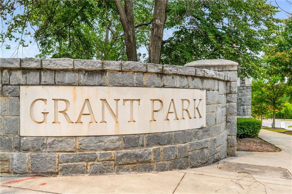 614 Robinson Avenue Southeast Atlanta, GA 30312 - Photo 40 of 74 a sign that is on the side of the wall