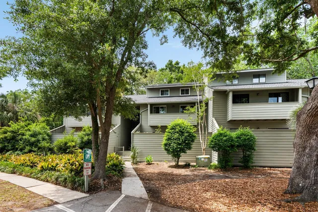 $435,000 | 1142 Village Creek Lane, Unit 4, Mount Pleasant, SC 29464