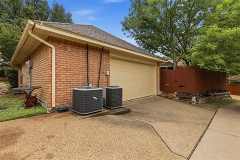 $495,000 | 6913 Allen Pl Drive, Fort Worth, TX 76116