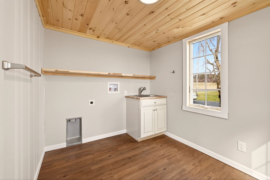 4765 Seneca Point Road Canandaigua Town, NY 14424 - Photo 13 of 50