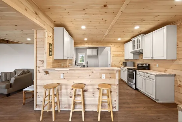 $1,999,999 | 4765 Seneca Point Road, Canandaigua Town, NY 14424