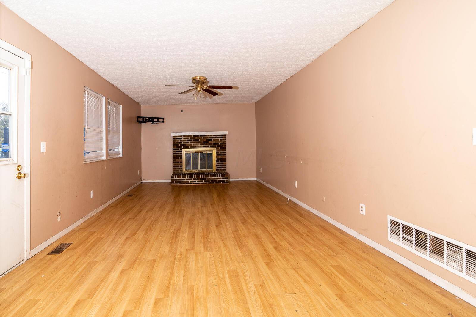 5280 Freedom Ridge Drive Columbus, OH 43230 - Photo 11 of 40 Family Room