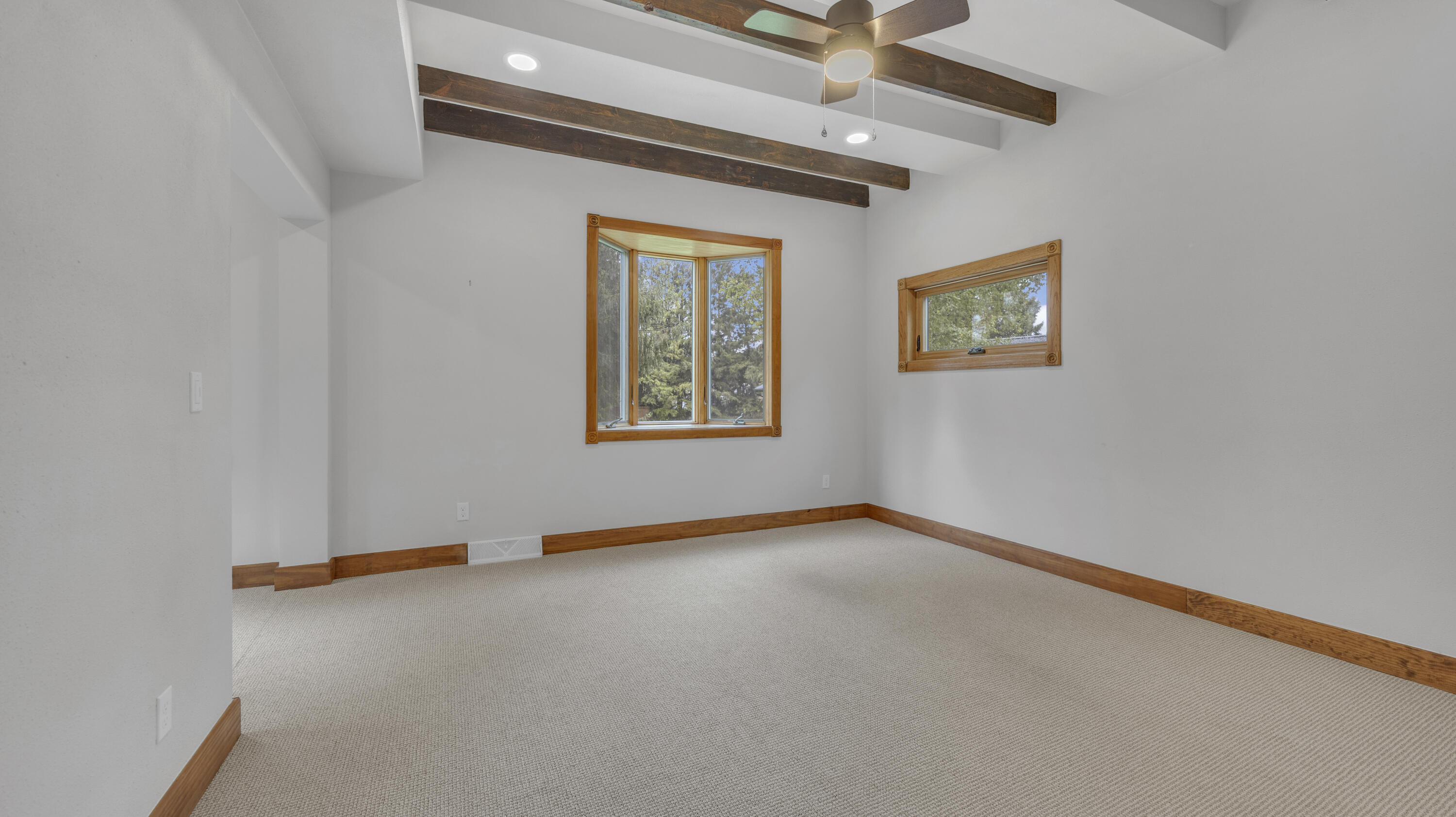 2423 Sandy Bay Road Two Rivers, WI 54241 - Photo 34 of 56 Living room 1