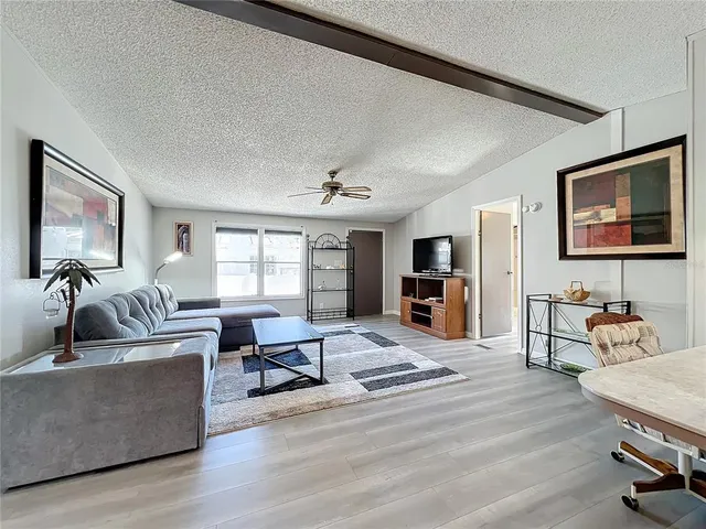 $239,900 | 13426 Palm Drive, Astatula, FL 34705