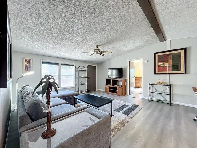 $239,900 | 13426 Palm Drive, Astatula, FL 34705