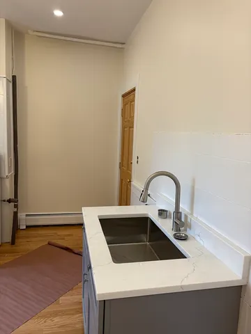 a close view of sink and tap