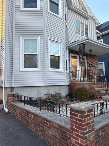 $2,400 | 11 Hatch Street, Everett, MA 02149