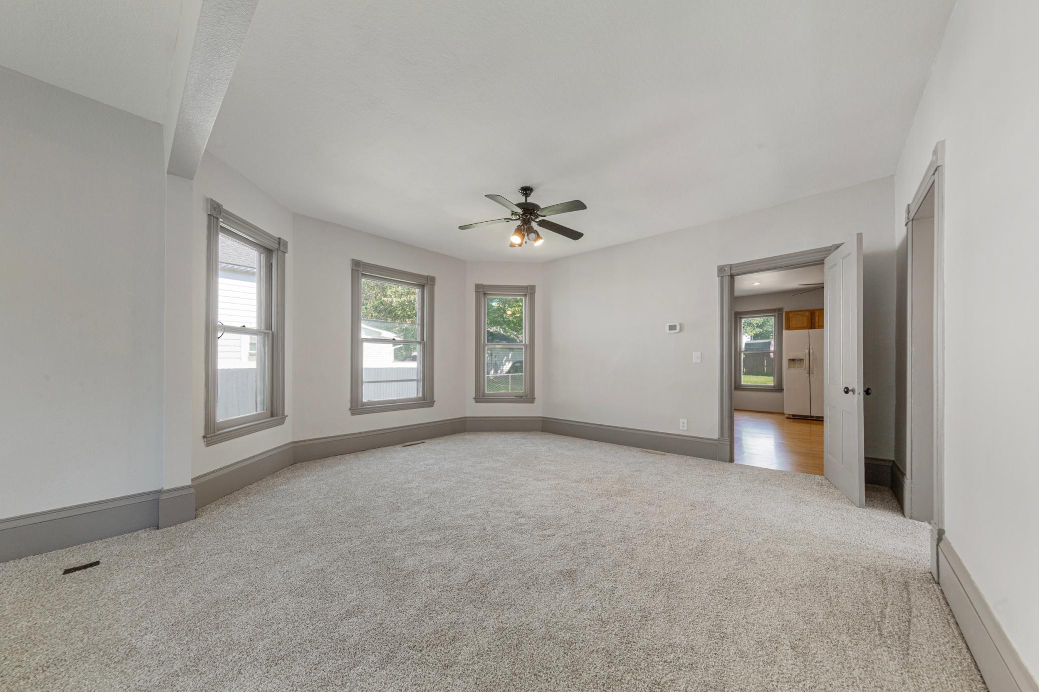 727 Division Street West Faribault, MN 55021 - Photo 9 of 32