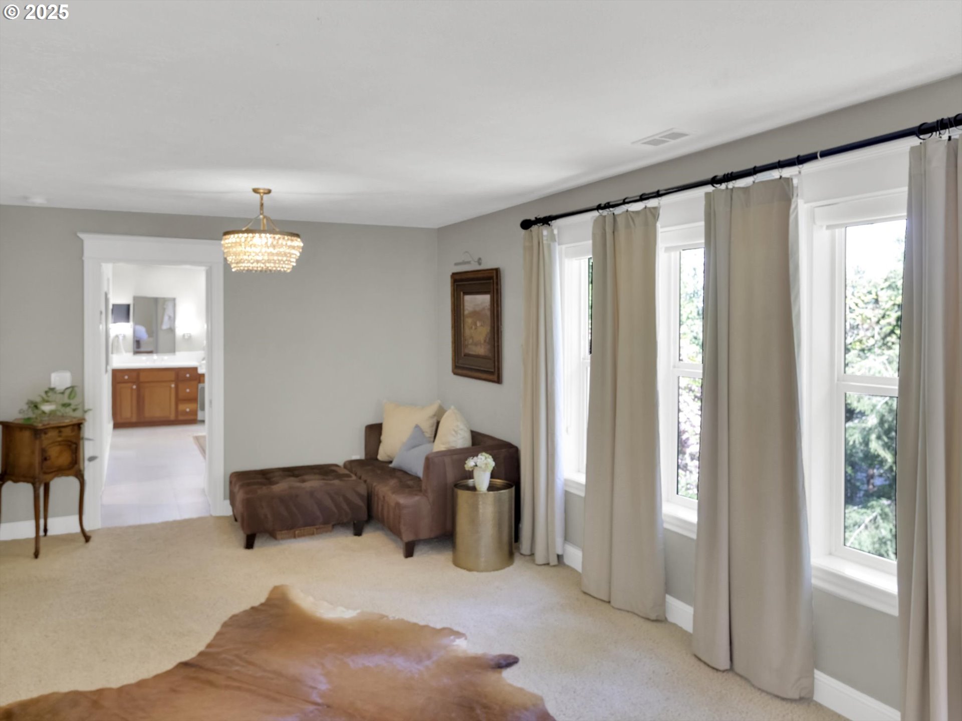 2518 Southeast Elliott Drive Gresham, OR 97080 - Photo 18 of 48 a living room with furniture and a window