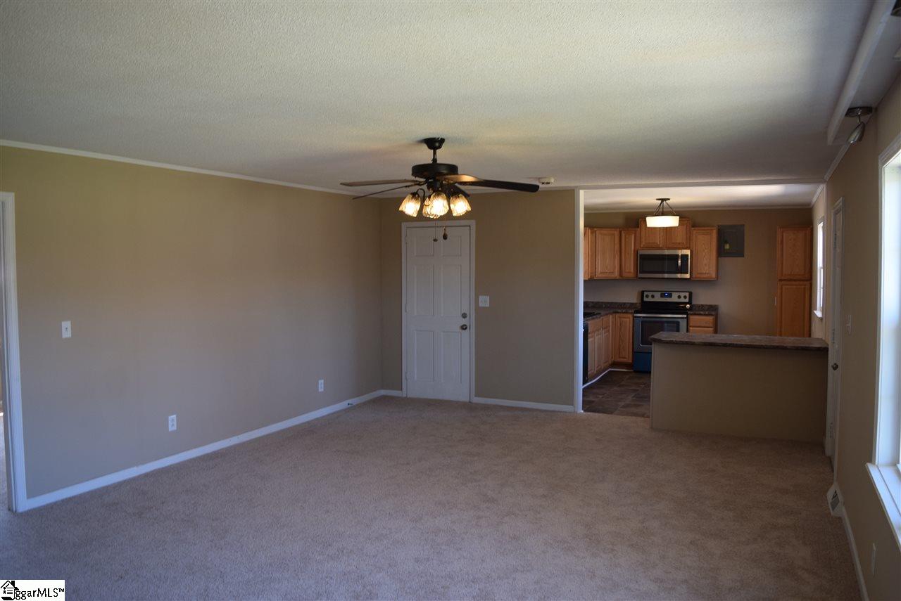 113 State Rd S-42-2288 Spartanburg, SC 29307 - Photo 6 of 15 Gallery Image 6