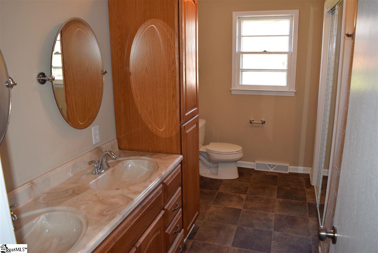 113 State Rd S-42-2288 Spartanburg, SC 29307 - Photo 9 of 15 Gallery Image 9