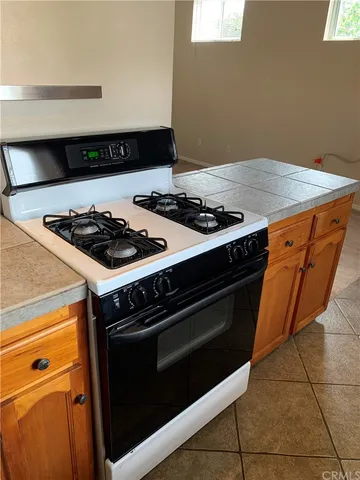 $1,995 | 5440 Denny Avenue, North Hollywood, CA 91601