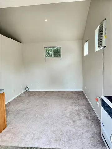 $1,995 | 5440 Denny Avenue, North Hollywood, CA 91601