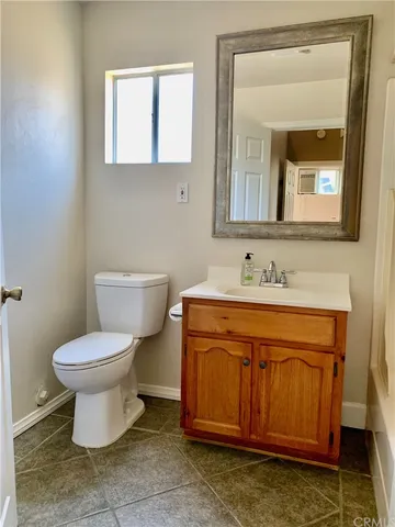 $1,995 | 5440 Denny Avenue, North Hollywood, CA 91601