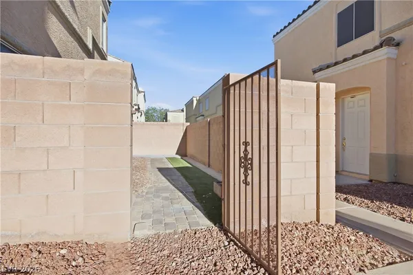 $1,800 | 6316 Rolling Rose Street, Unit 102, North Las Vegas, NV 89081