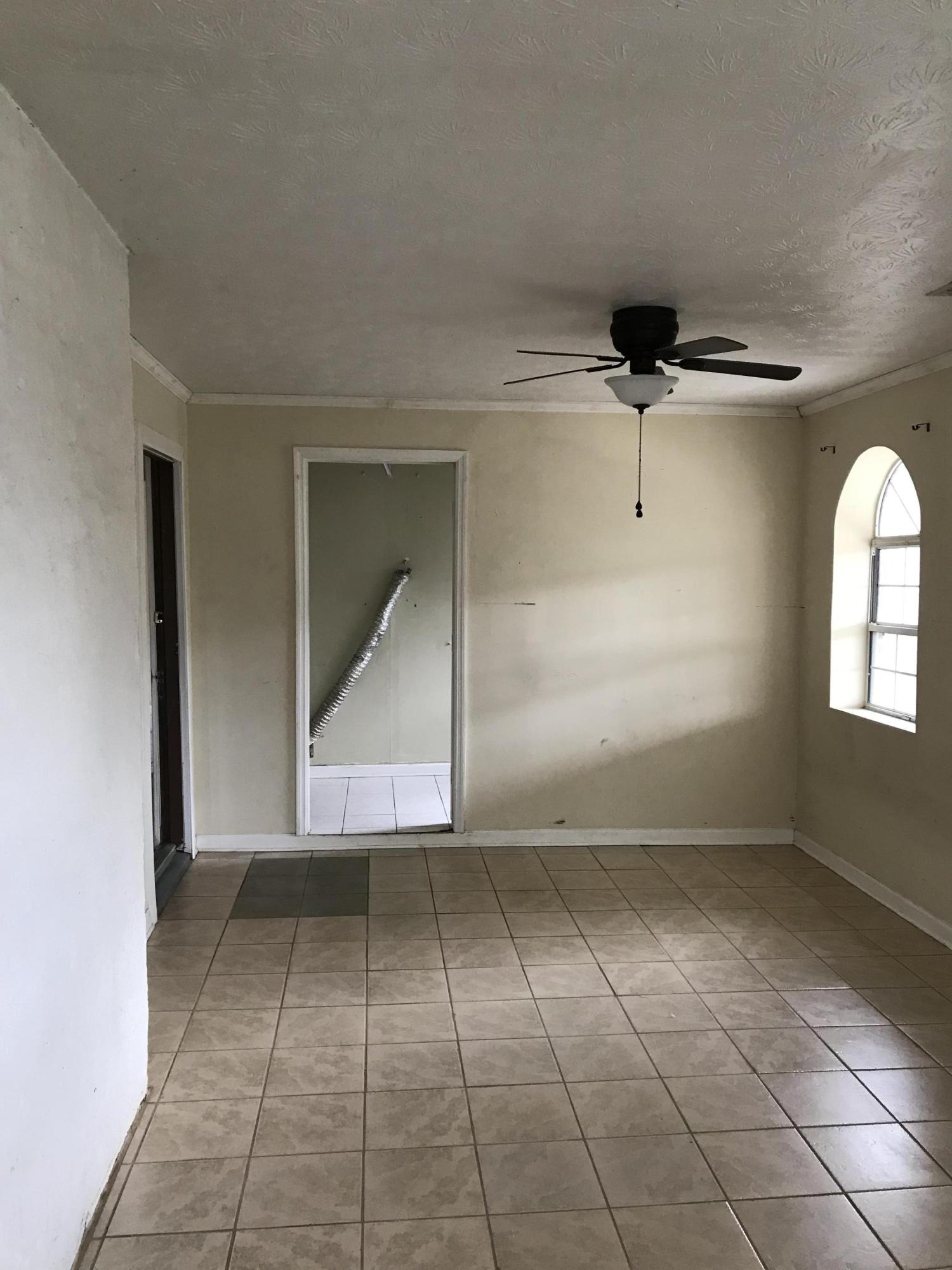 8215 Tamarack Road Knoxville, TN 37919 - Photo 16 of 29 A0Ce5PWIQ%6QvBWIjKX4mg