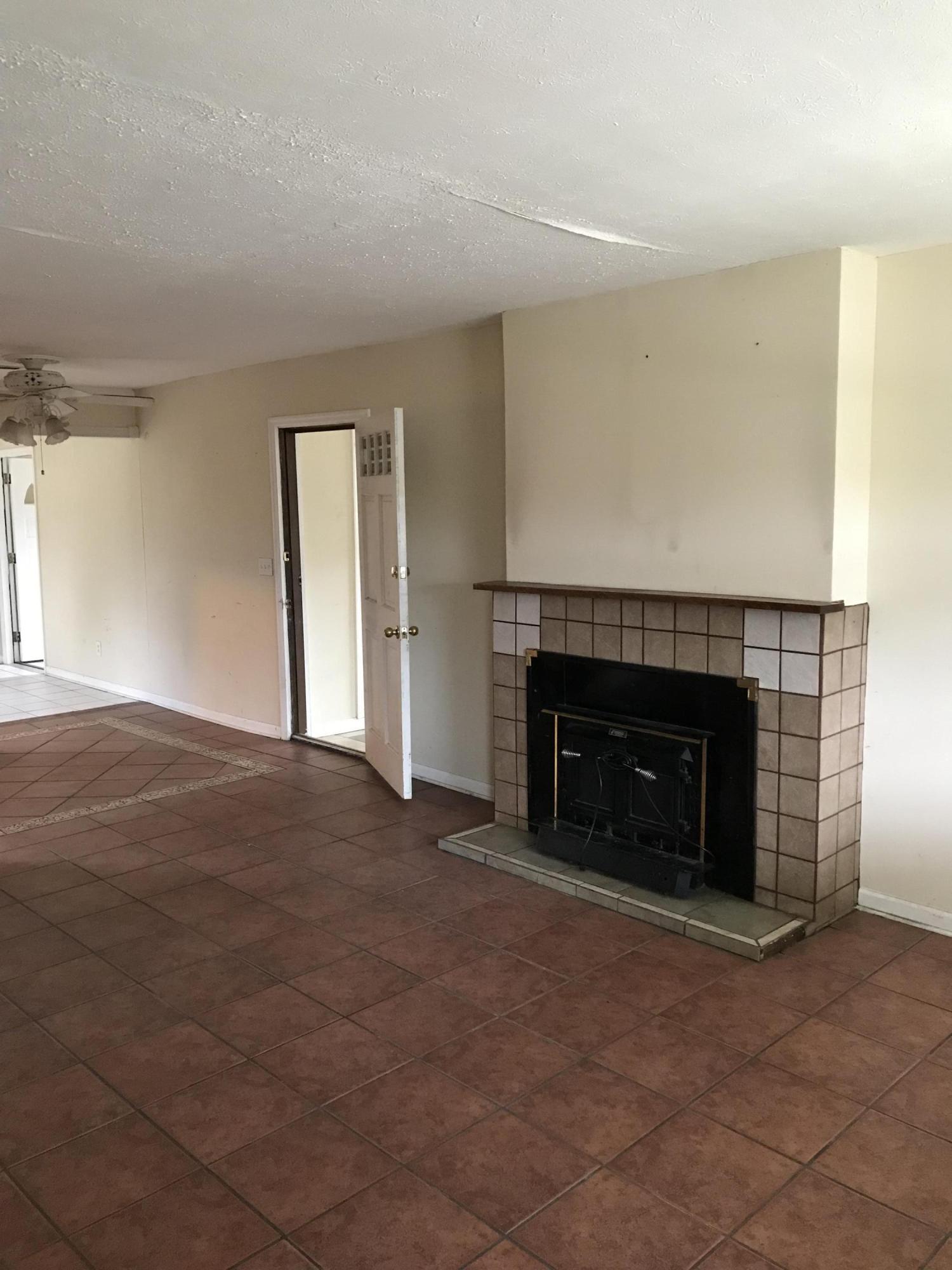 8215 Tamarack Road Knoxville, TN 37919 - Photo 17 of 29 syA6mncjR9SPvM3FFptelQ