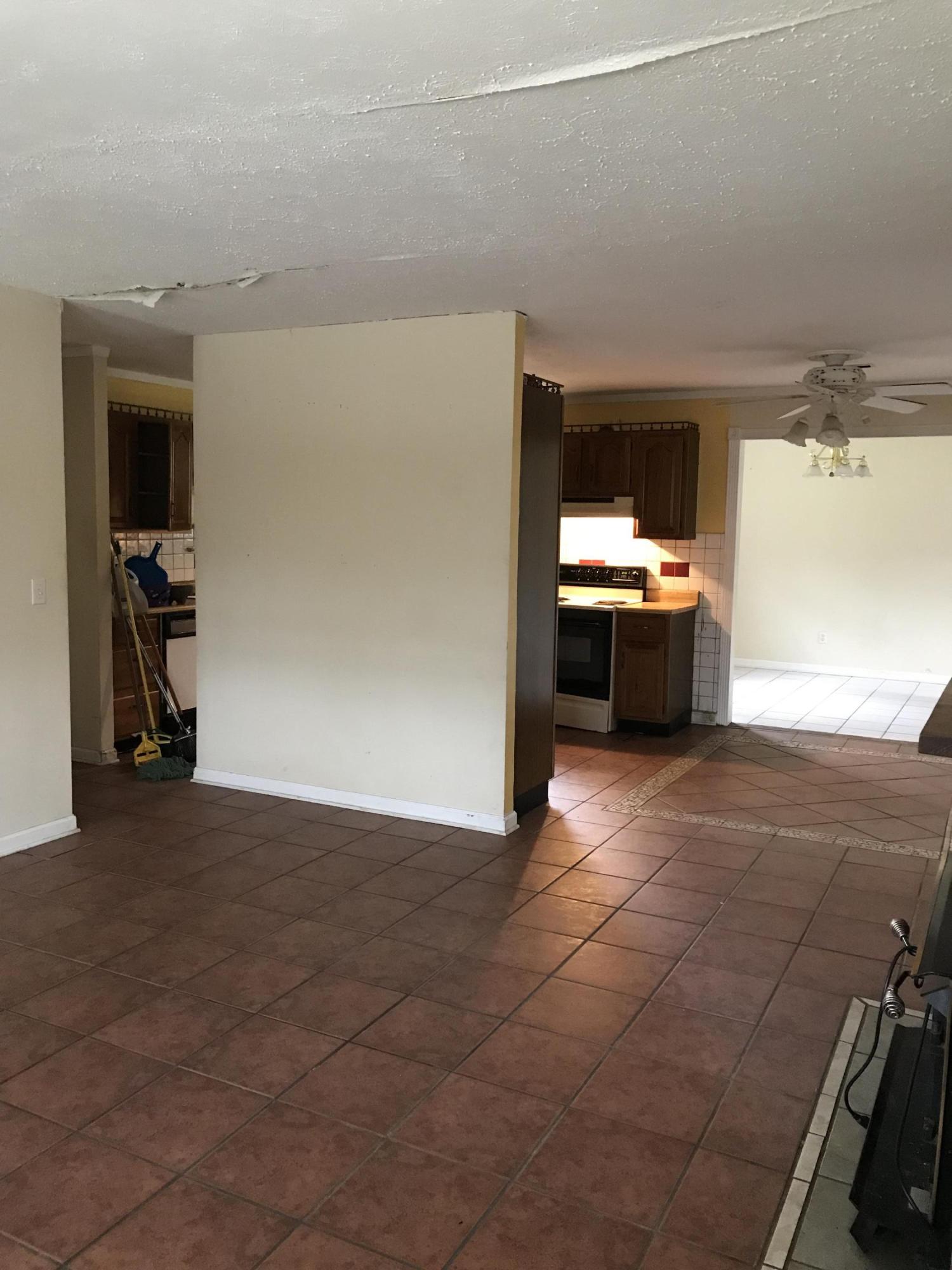 8215 Tamarack Road Knoxville, TN 37919 - Photo 18 of 29 3BcmDmExQCeOug1%w9MD+g