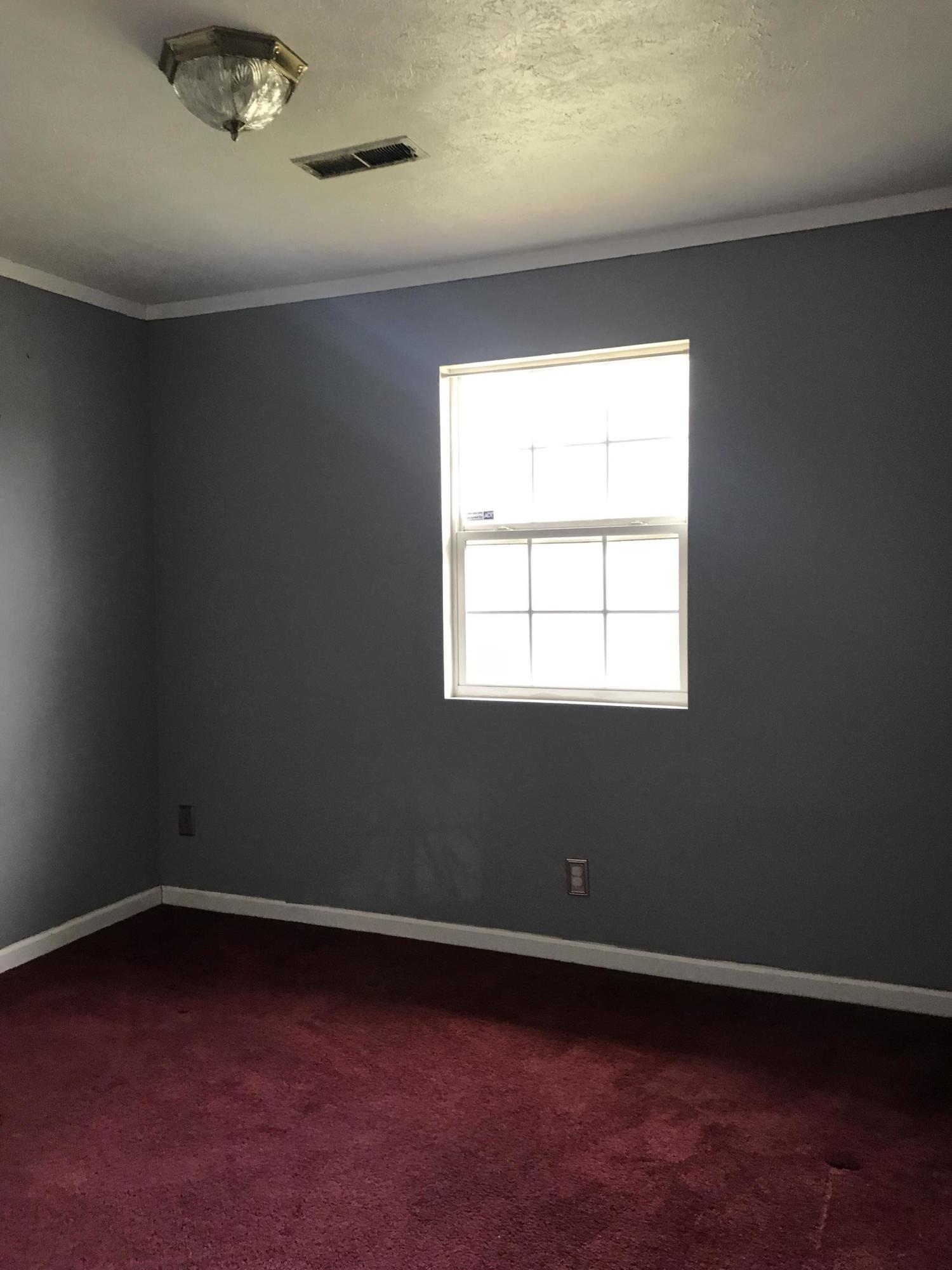 8215 Tamarack Road Knoxville, TN 37919 - Photo 6 of 29 0NbgXF5IQSi86GldsEh+1w