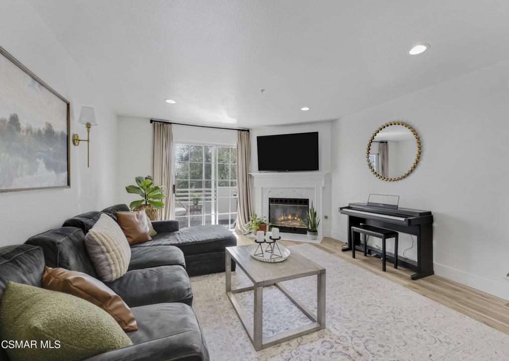 2713 Antonio Drive, Unit 210 Camarillo, CA 93010 - Photo 8 of 26