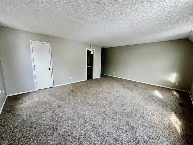 $225,000 | 8240 Northwest Birch Lane, Kansas City, MO 64151