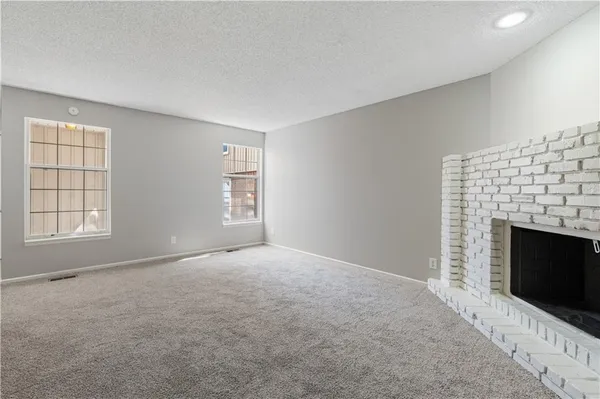 $220,000 | 8240 Northwest Birch Lane, Kansas City, MO 64151