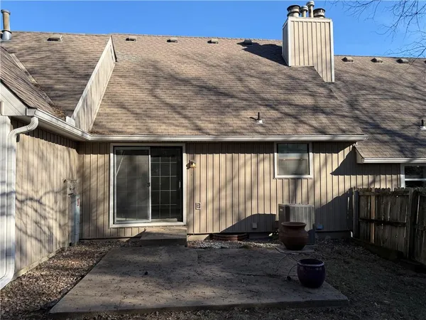$220,000 | 8240 Northwest Birch Lane, Kansas City, MO 64151