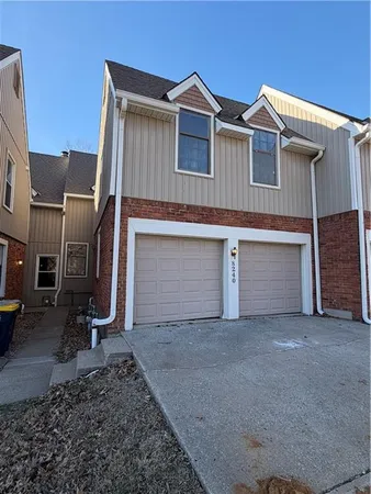 $220,000 | 8240 Northwest Birch Lane, Kansas City, MO 64151