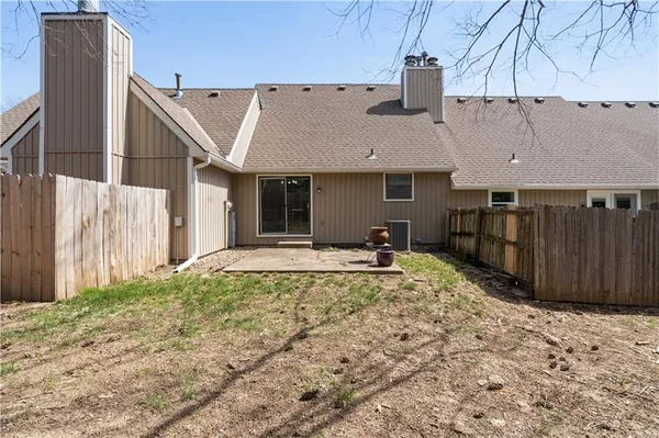 $220,000 | 8240 Northwest Birch Lane, Kansas City, MO 64151
