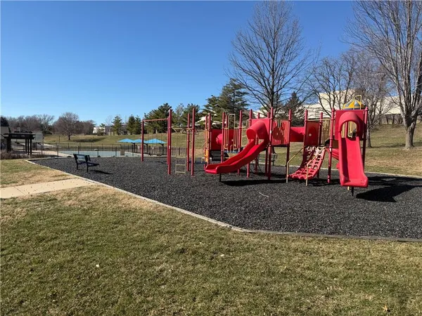 $220,000 | 8240 Northwest Birch Lane, Kansas City, MO 64151