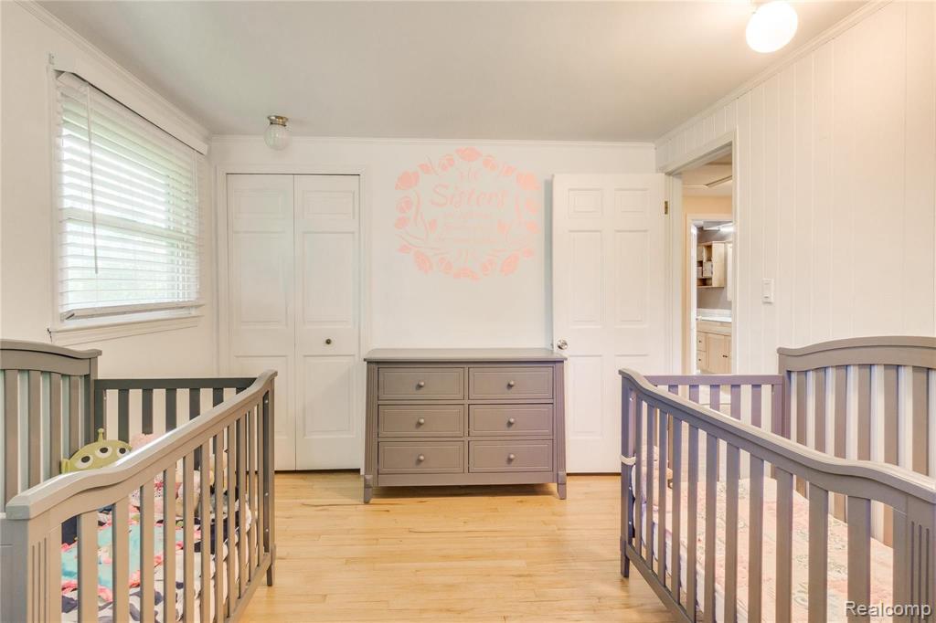 28015 Ridgebrook Road Farmington Hills, MI 48334 - Photo 19 of 35