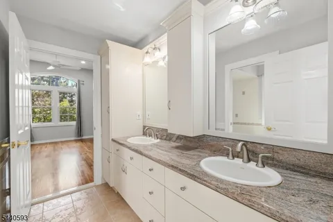 $1,950,000 | 33 Fox Run, North Caldwell, NJ 07006