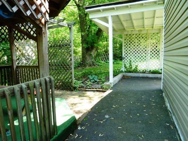 413.5 Johnston Road Pittsburgh, PA 15235 - Photo 17 of 25 Patio/Deck.