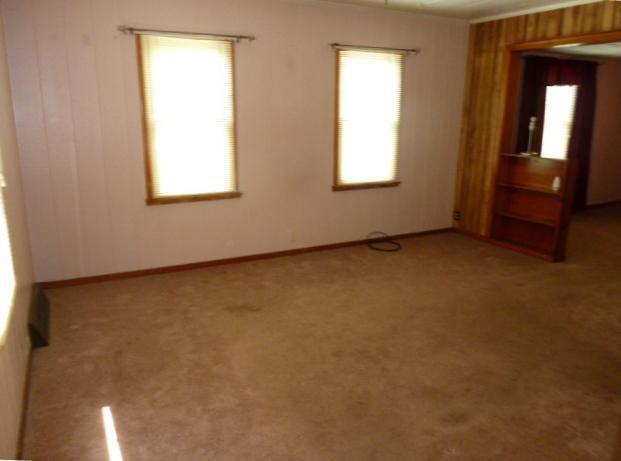 413.5 Johnston Road Pittsburgh, PA 15235 - Photo 5 of 25 Family Room.