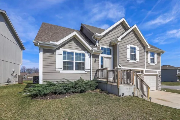 $370,000 | 721 Shane Lane, Belton, MO 64012