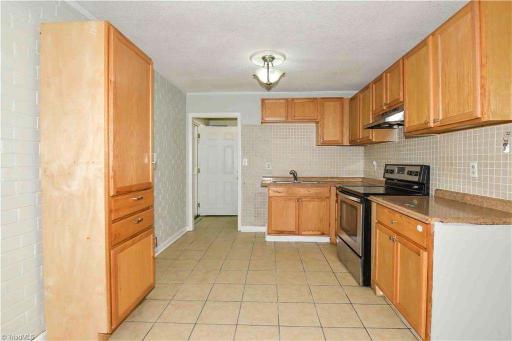 617 Radford Street High Point, NC 27260 - Photo 5 of 15