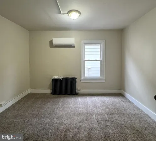 $1,500 | 211 South Maple Avenue, Martinsburg, WV 25401