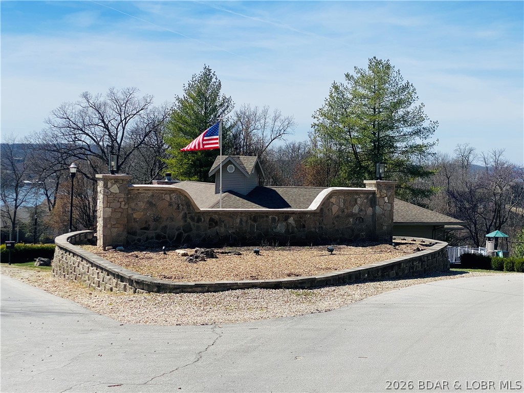Main entrance to Beacon Pointe