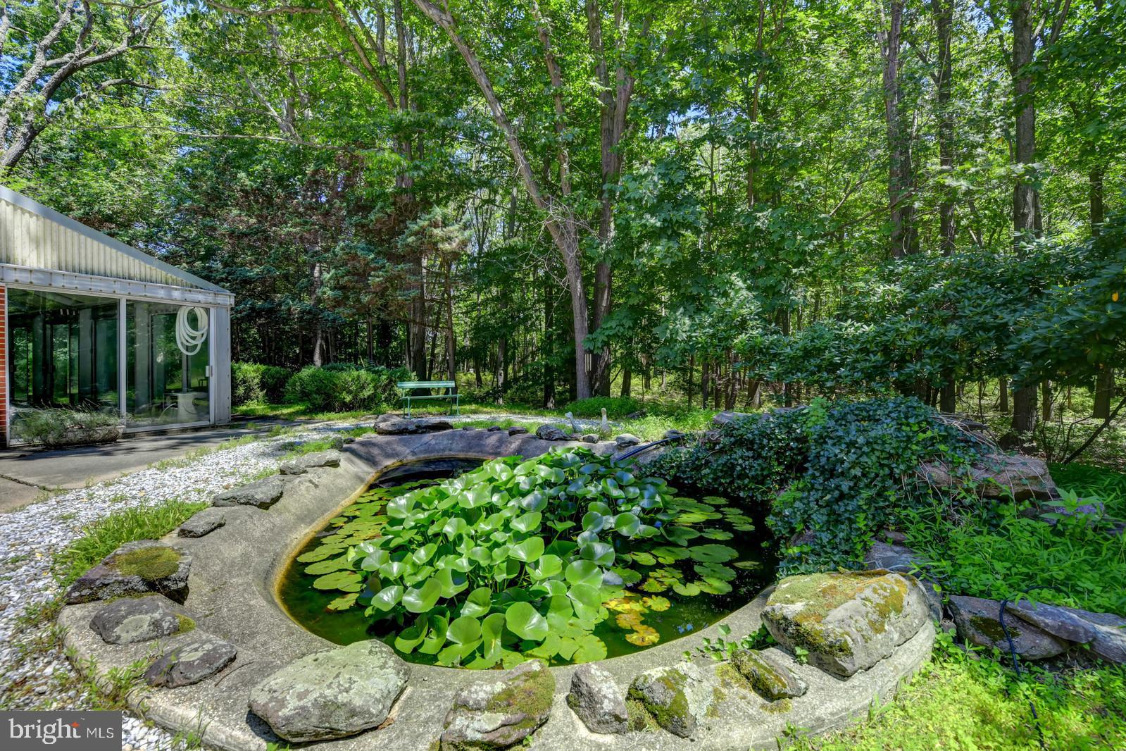 286 Juliustown Road Juliustown, NJ 08022 - Photo 32 of 33 a garden view with a seating space