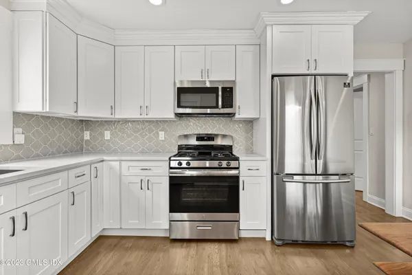 $4,700 | 54 Dunn Avenue, Stamford, CT 06905