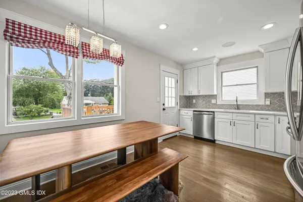 $4,700 | 54 Dunn Avenue, Stamford, CT 06905