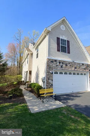 $530,000 | 247 Brinley Drive, Pennington, NJ 08534