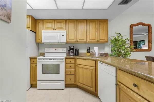$308,000 | 600 Neapolitan Way, Unit 349, Naples, FL 34103
