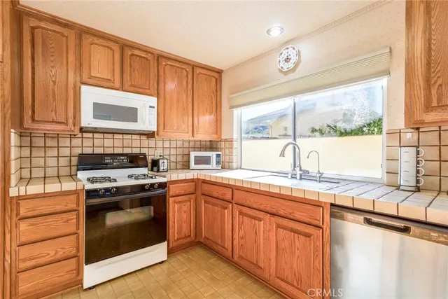 $564,900 | 19539 Mesa Of The Oaks, Newhall, CA 91321