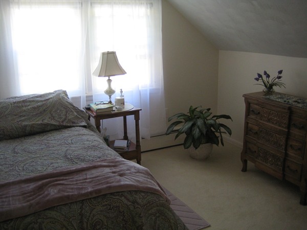 41 Stoneleigh Road Worcester, MA 01606 - Photo 16 of 25 Gallery Image 16